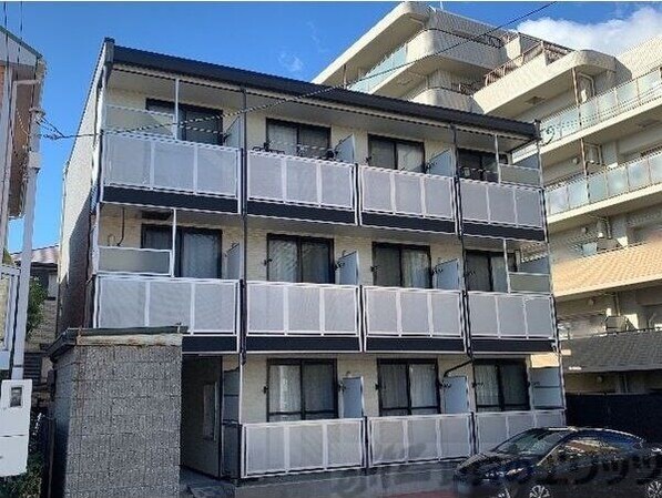 レオパレス千里山東の物件外観写真